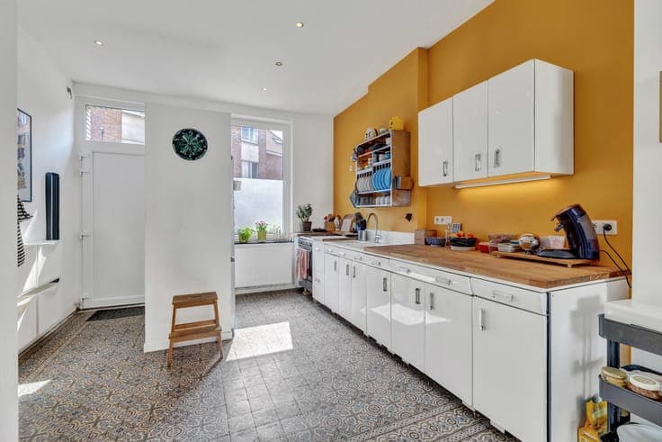 Fully renovated – Bright living room – Garden
