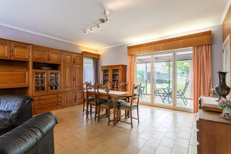 House in Sint-Pieters-Leeuw