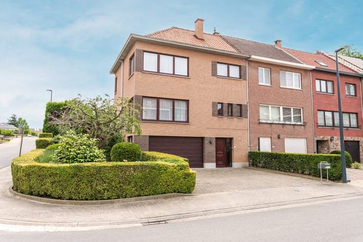 House in Sint-Pieters-Leeuw
