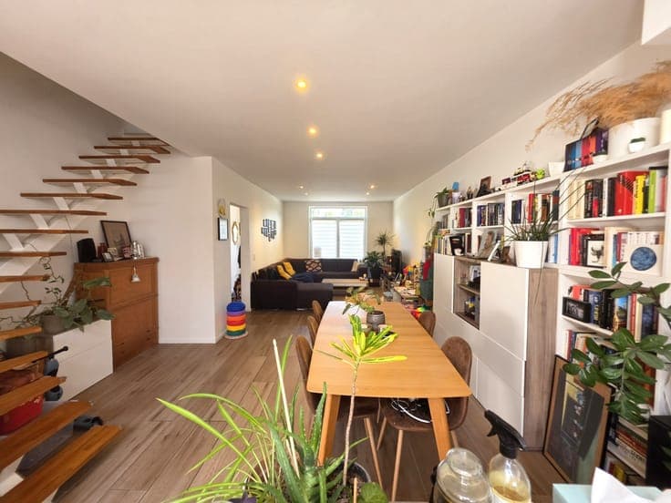 Rijwoning met 3 kamers en zongericht terras te Bredene.