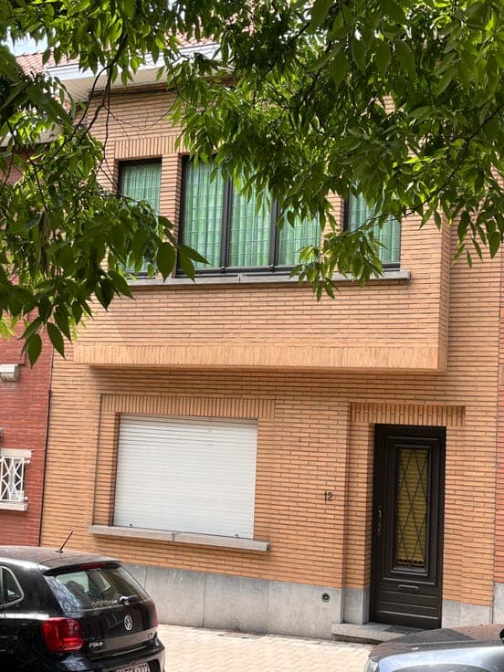Family house, 3 bdrm + south garden
