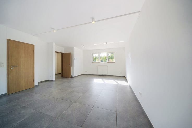 Modern 2023 home just steps from the centre of Gedinne