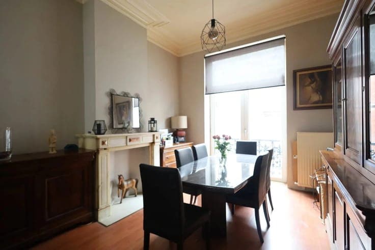 Townhouse of 293 m² | 7 Bedrooms | 98 m² Garden | Place du M