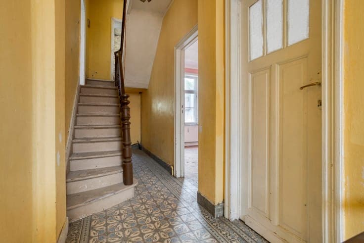 Characterful 1926 townhouse with rare volume (±320 sqm)