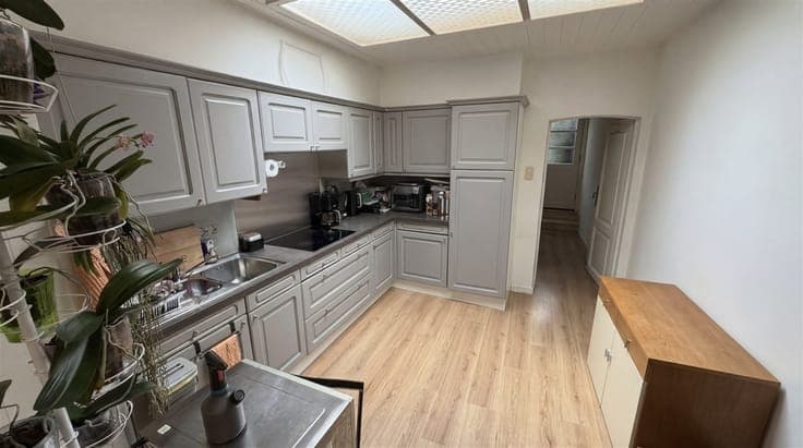 READY-TO-MOVE-IN HOUSE WITH 4 BEDROOMS AND GARDEN