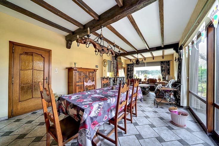 Villa 4 façades avec piscine et sauna à Jumet