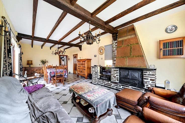Villa 4 façades avec piscine et sauna à Jumet