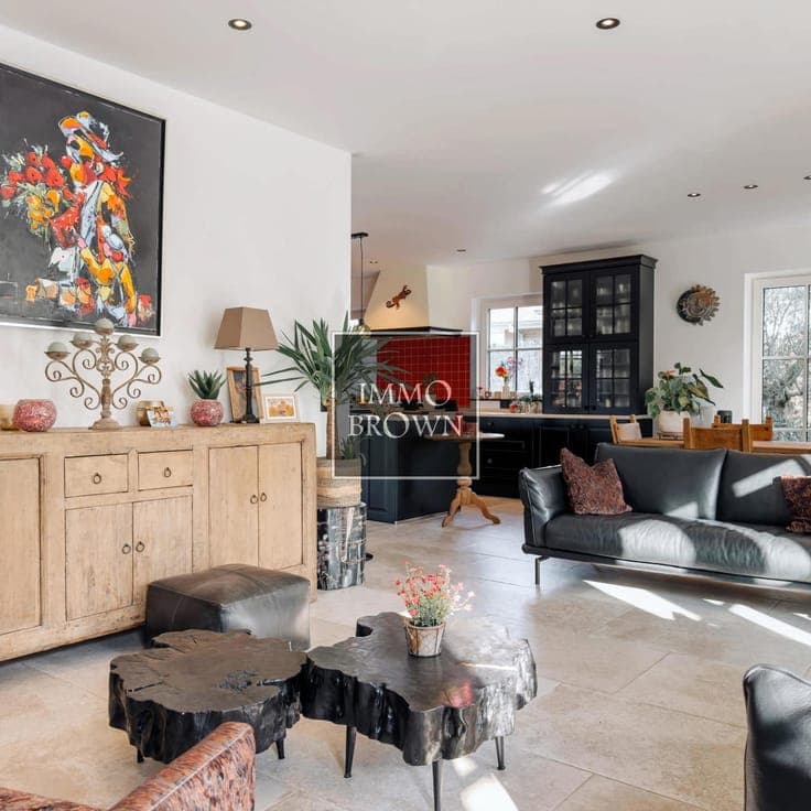 BEN villa with guest house and south garden in Knokke