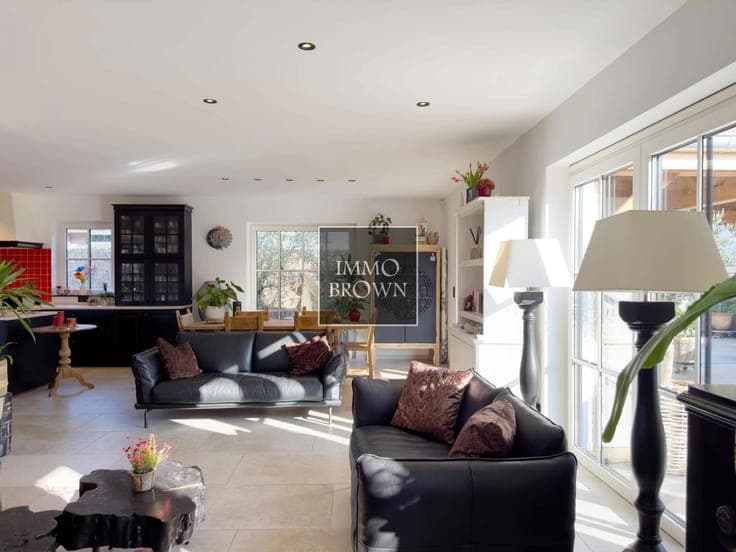 BEN villa with guest house and south garden in Knokke