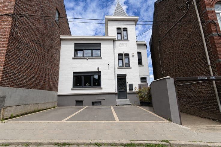 House in Couillet