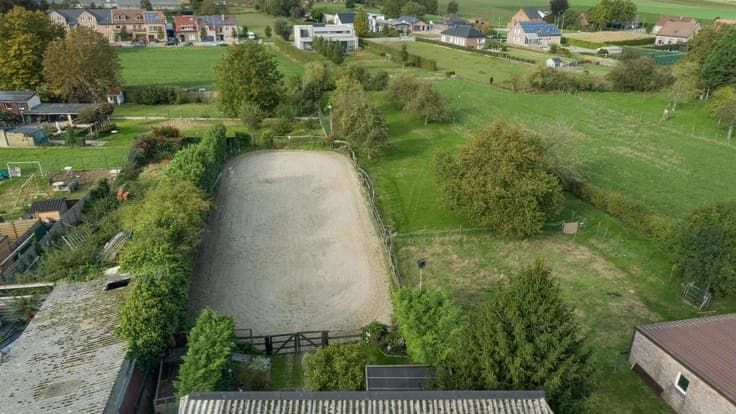 RIEMST - Woning met aparte studio, loods en stalling