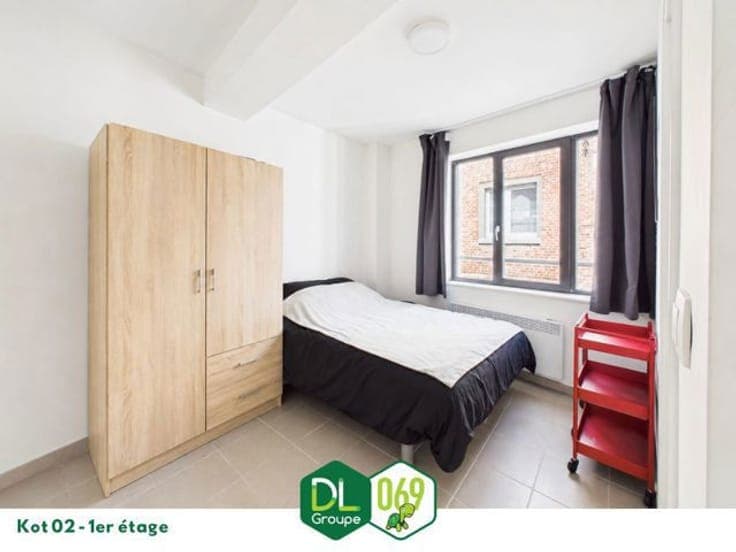 Building with 3 Student Rooms in the Heart of Tournai City