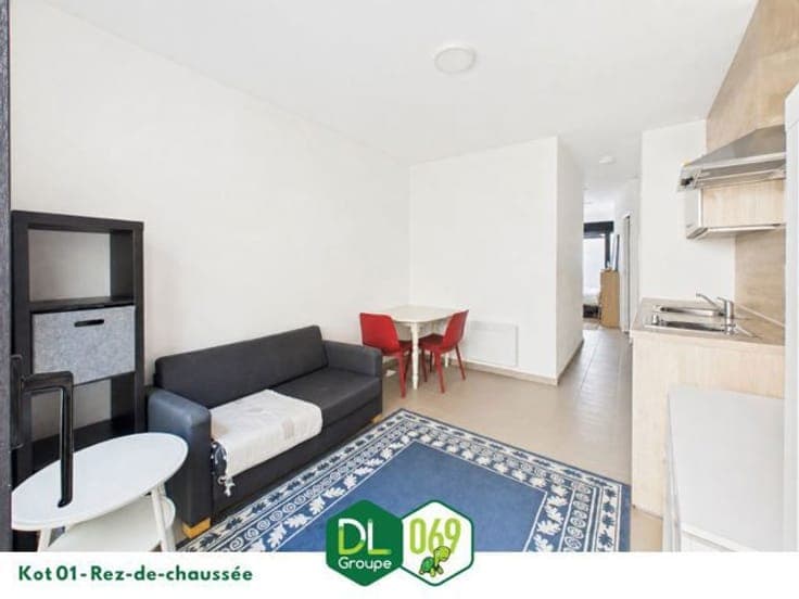 Building with 3 Student Rooms in the Heart of Tournai City