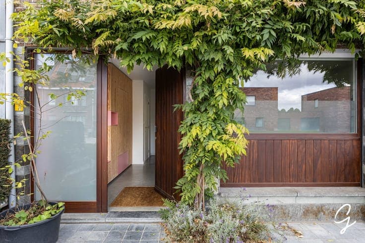 Refurbished house with south-facing garden ‘A’ energy rating