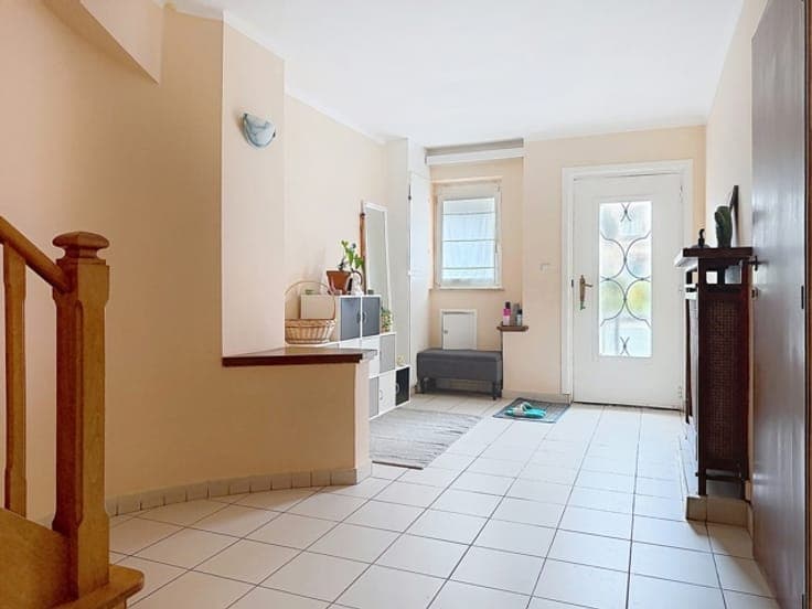 Quartier des Fleurs – 5-Bedroom House + Garden + Garage
