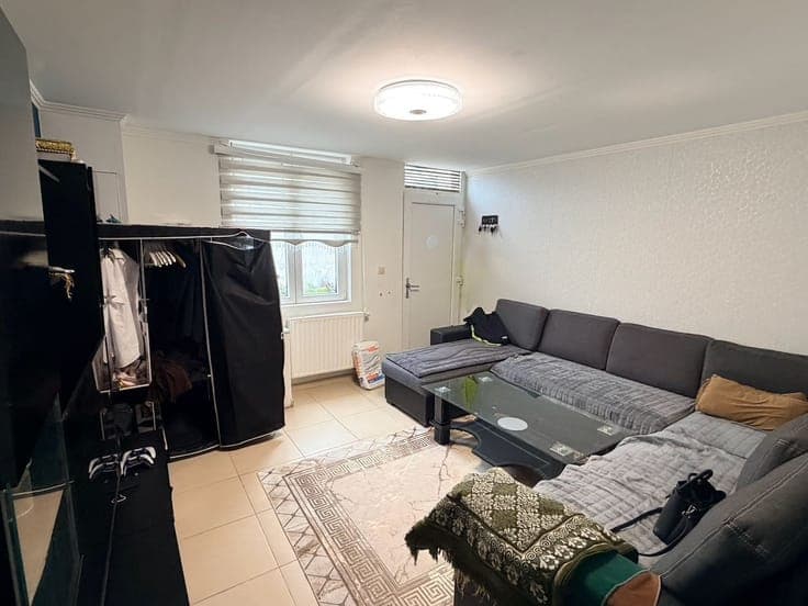 Gezellige halfopen woning met 2 slaapkamers en zolder in ...