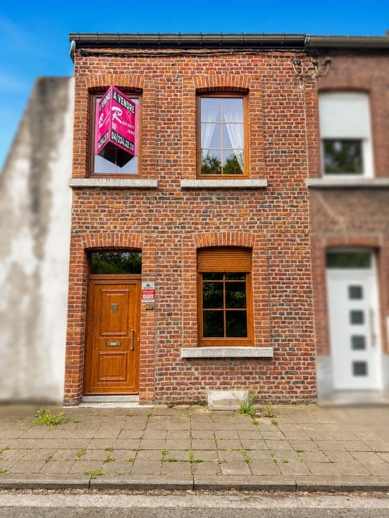 MAISON – 3 FACADES – 3 CH – JARDIN – TERRASSE – PARKING