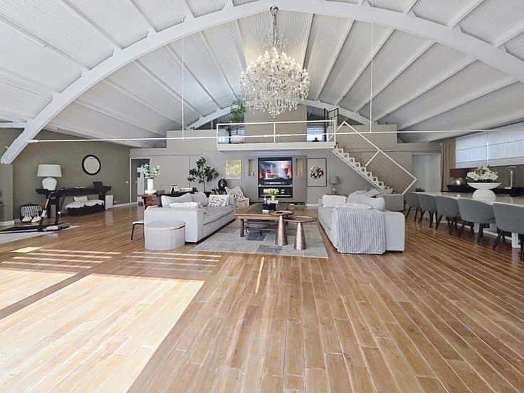 Building for sale: 2 lofts with 4 terraces and 2 garages