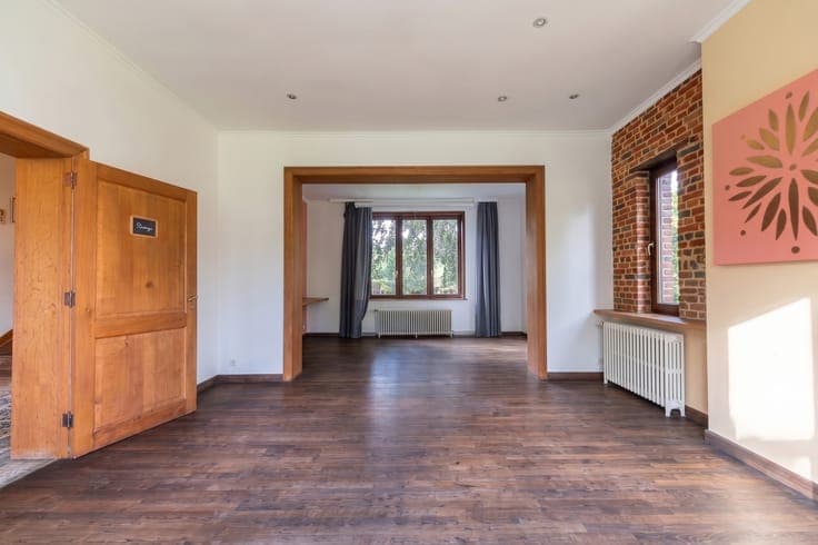 Charming mansion with 5 bedrooms + a 2-bedroom staff quarter