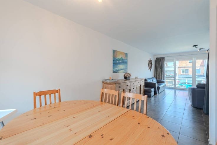 Bel-étage house with 4 bedrooms and garage in the center!