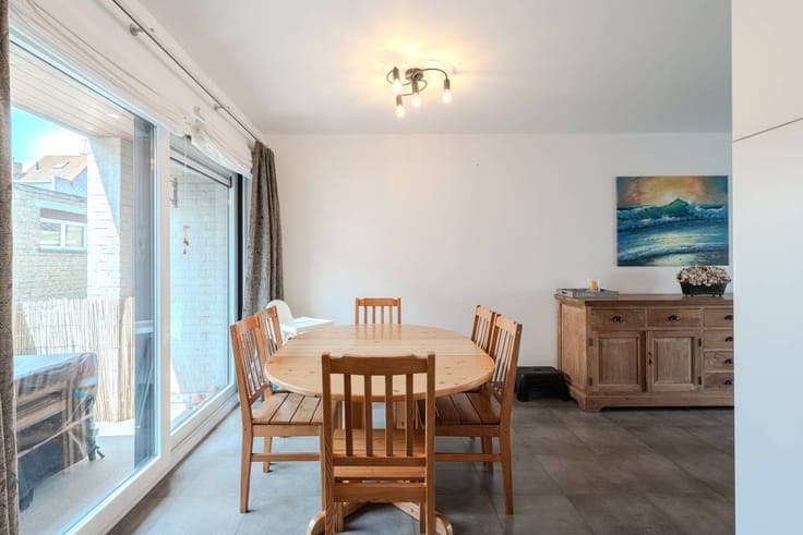 Bel-étage house with 4 bedrooms and garage in the center!