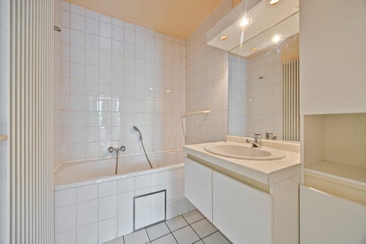 Building van drie appartementen op wandelafstand van het ...
