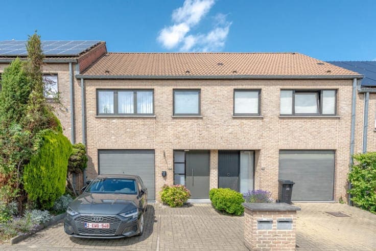 Peaceful living near Brussels:4 bedrooms, garage & terrace!
