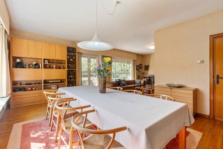 Spacious characterful villa in the Lindenpark in Deurle