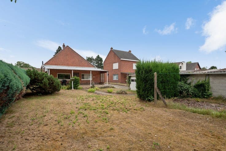 Vrijstaande laagbouwwoning met tal van mogelijkheden in O...