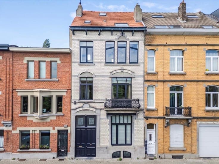 Charming 6-bedroom townhouse with garden - Forest/Uccle