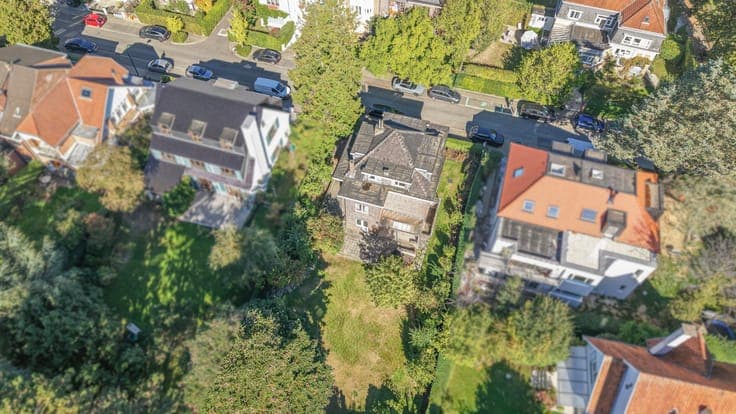 Freestanding home with potential nearby Stockel