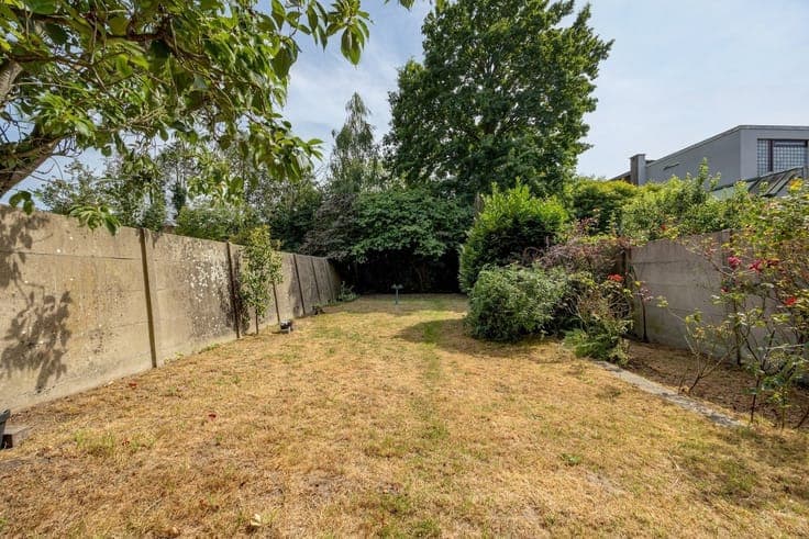 Oosterveld ∣ Former doctor’s house with 5 bedrooms, 2 garage