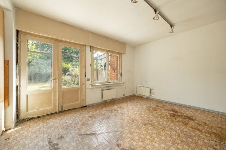 Oosterveld ∣ Former doctor’s house with 5 bedrooms, 2 garage
