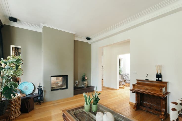 Exceptionally spacious house with garden and garage