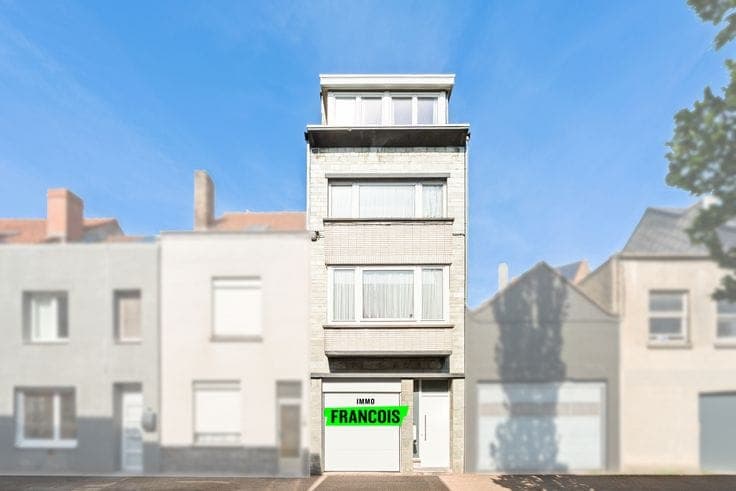 Family home in need of refreshing with integral garage and …