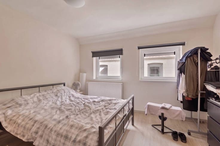 recent ready-to-move-in townhouse, for sale in the center of
