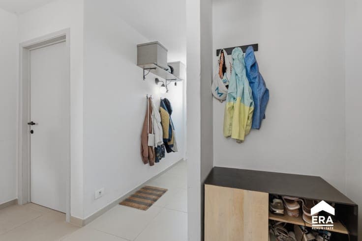 Move-in-ready semi-detached home with dream garden in Gits