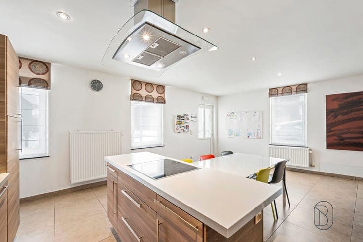 Leuk instapklaar huis met 2 SLK!