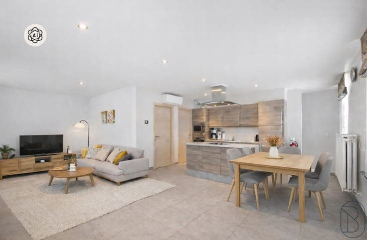 Leuk instapklaar huis met 2 SLK!
