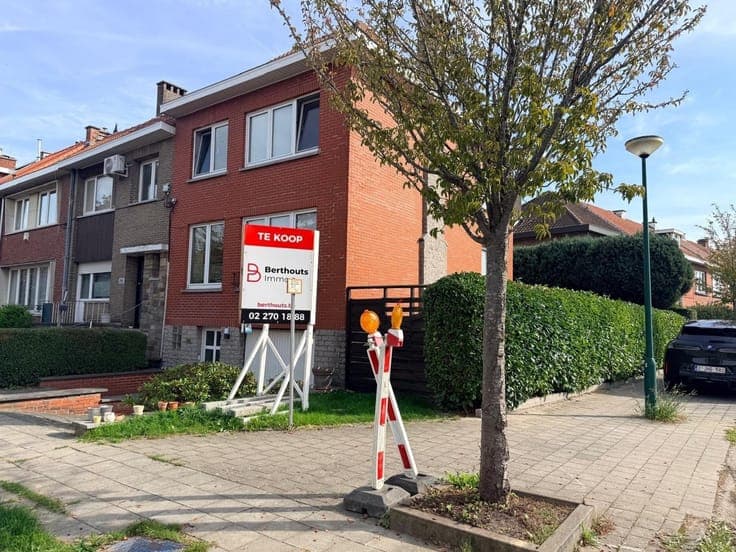 ENERGIEZUINIGE 3-GEVEL WONING