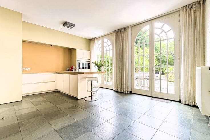 Karaktervol burgerhuis met 3 slaapkamers