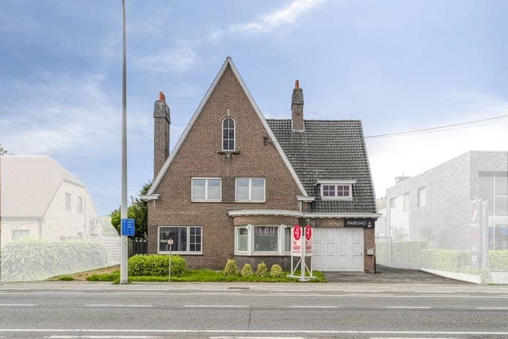 Unique home for sale with spacious garden and excellent loca