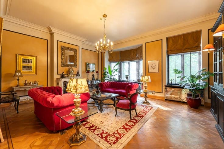 Montgomery - Elegant townhouse with garden and lift