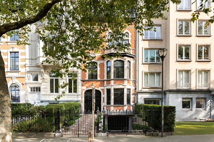 Montgomery - Elegant townhouse with garden and lift