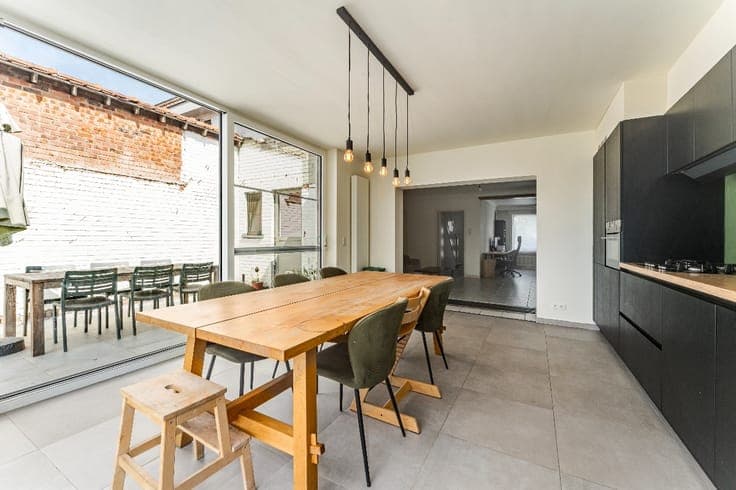 Cozy house in residential Waregem