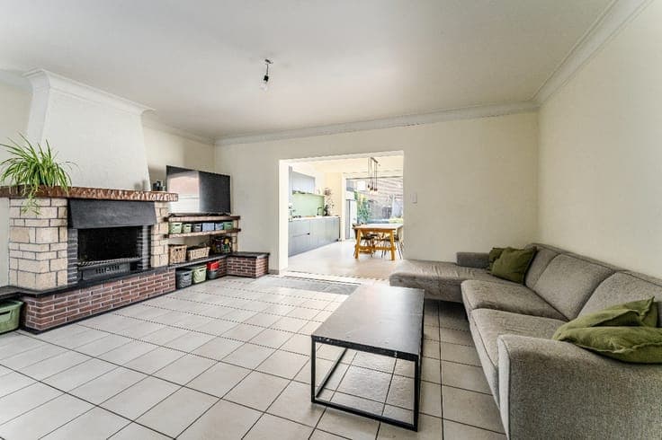 Cozy house in residential Waregem