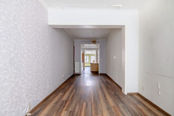 Te renoveren ruime woning met 4 slaapk nabij centrum Lier