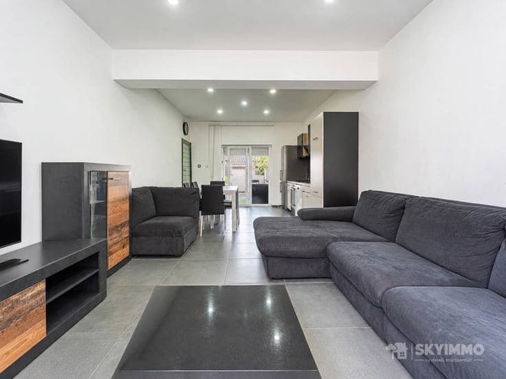 JOLIE MAISON 3 CHAMBRES - 2SDB - CE CONFORME - PEB D - ANS