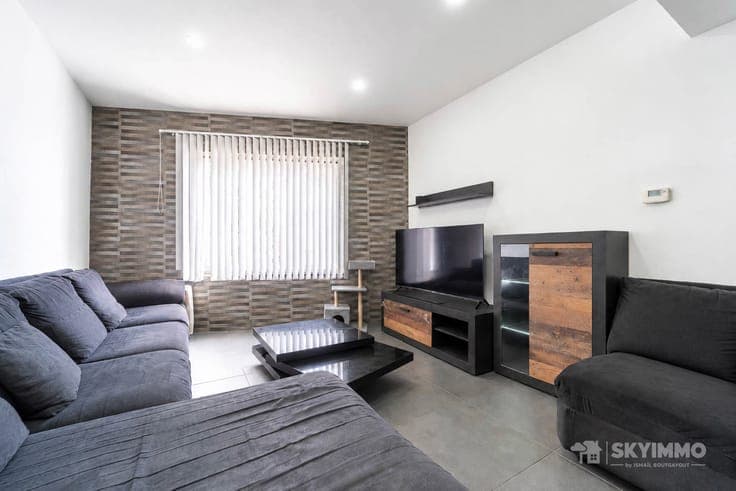 JOLIE MAISON 3 CHAMBRES - 2SDB - CE CONFORME - PEB D - ANS
