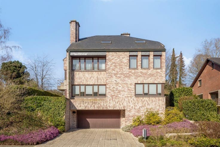 Beautiful and spacious villa in the Arboretum neighborhood